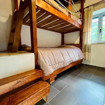 Stone Maisonettes * Aigio