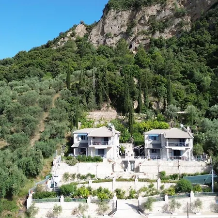 Stone Maisonettes * Aigio