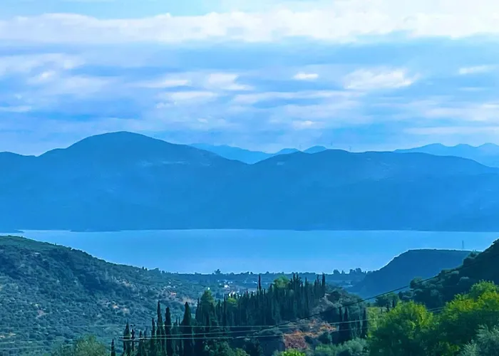 Stone Maisonettes Aigio