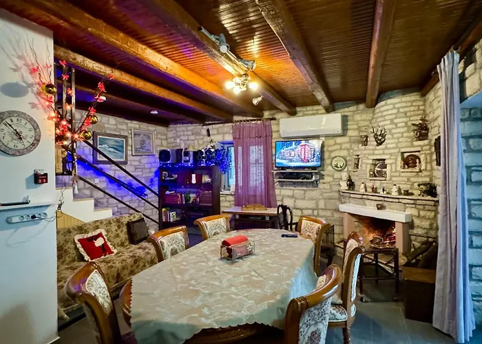 Stone Maisonettes * Эйон