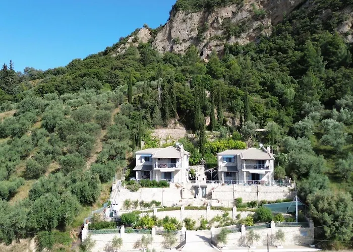 Stone Maisonettes * Эйон